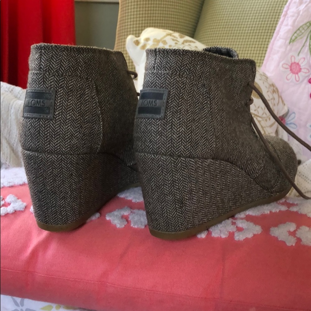 Toms size 9